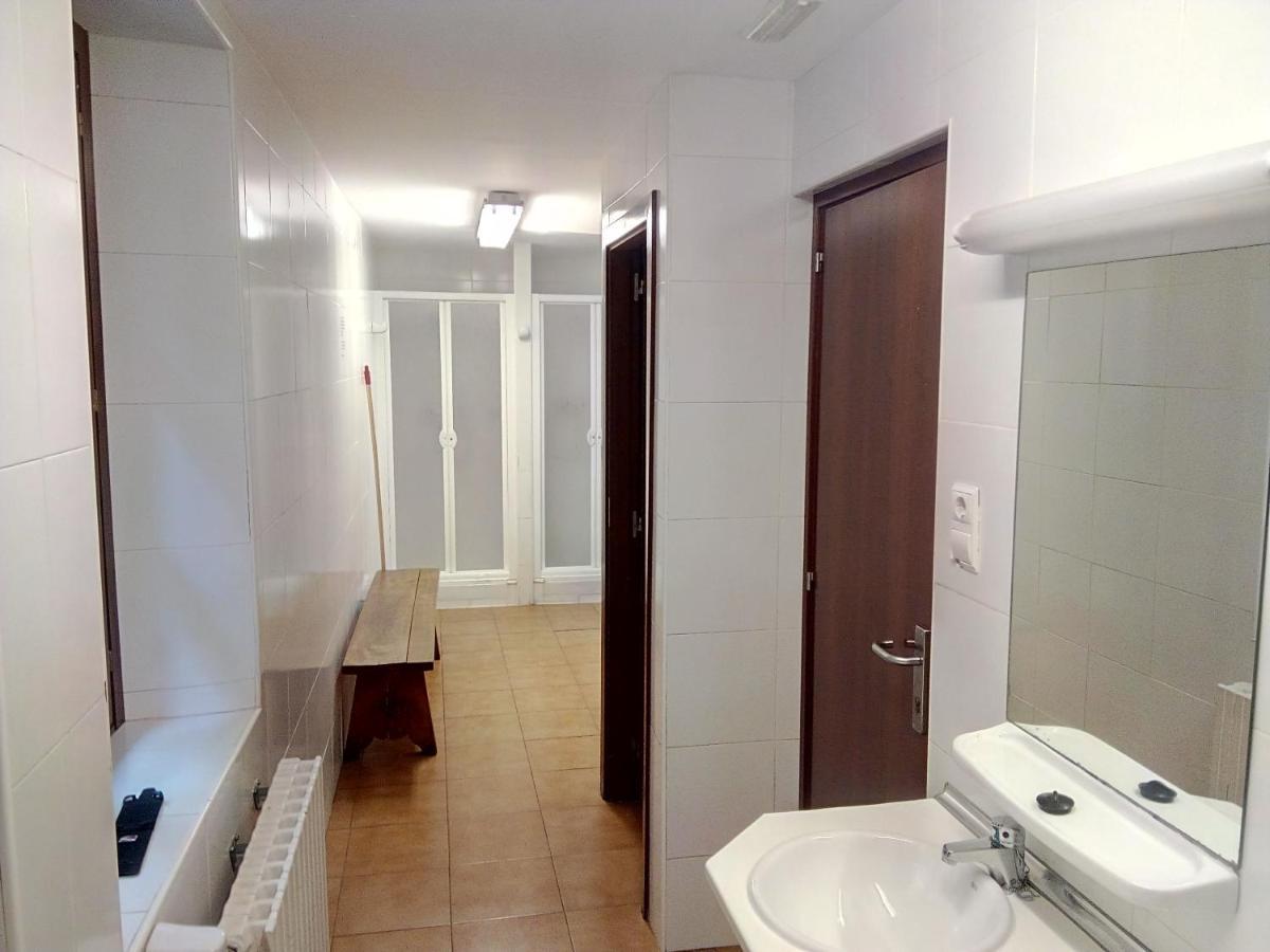 Albergue De Canfranc Estacion Ngoại thất bức ảnh