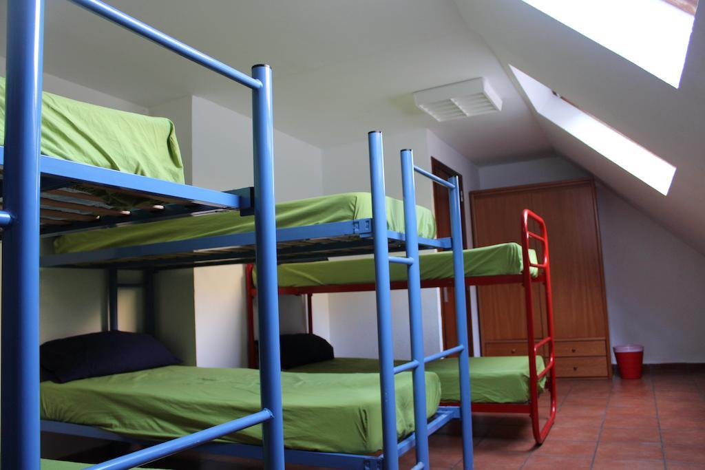 Albergue De Canfranc Estacion Phòng bức ảnh